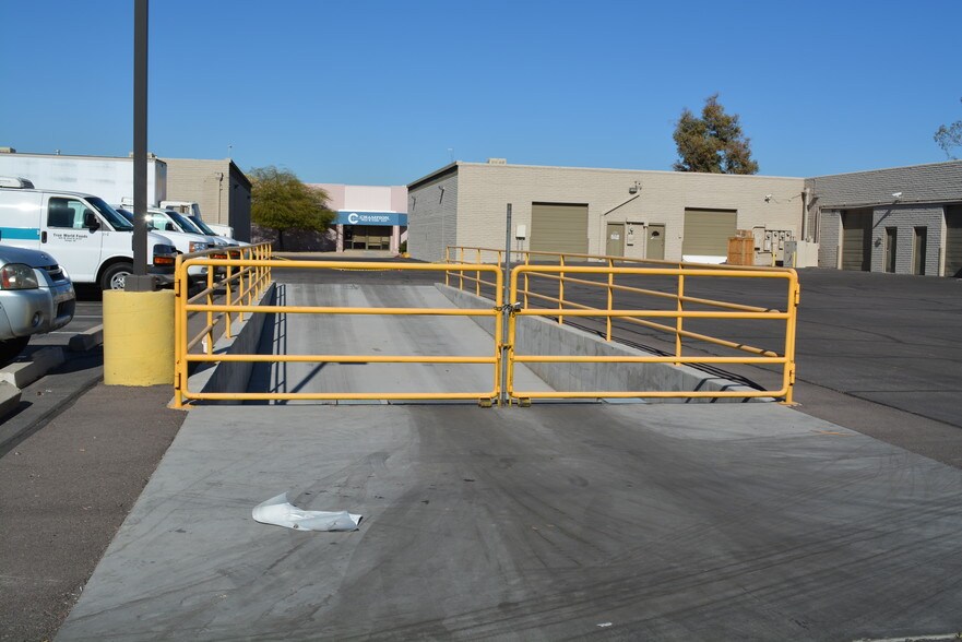 More Photos Of 819 W 22nd St, Tempe Warehouse For Lease