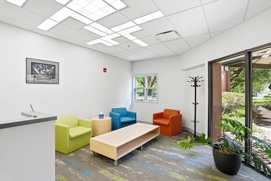 More Photos Of 15 Roszel Rd, West Windsor Office For Sale