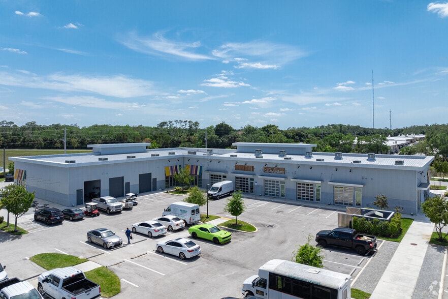 More Photos Of 28290 Old US 41, Bonita Springs Flex For Lease
