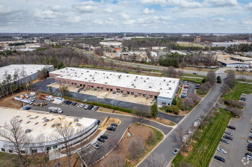More Photos Of 5900 Northwoods Business Pky, Charlotte Light Distribution For Lease