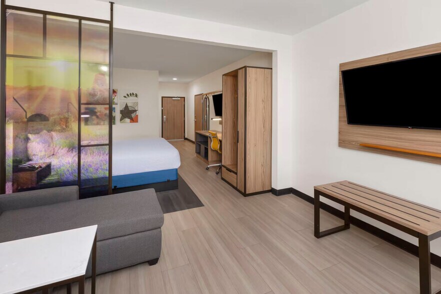 More Photos Of 3470 Joe Battle Blvd, El Paso Hotel For Sale