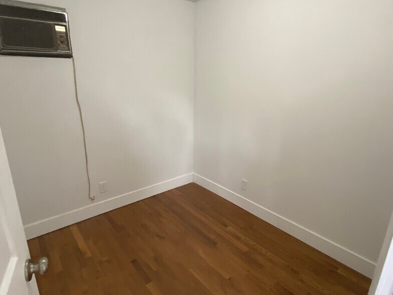 More Photos Of 105 Willowbrook Rd, South Abington Office Residential For Lease