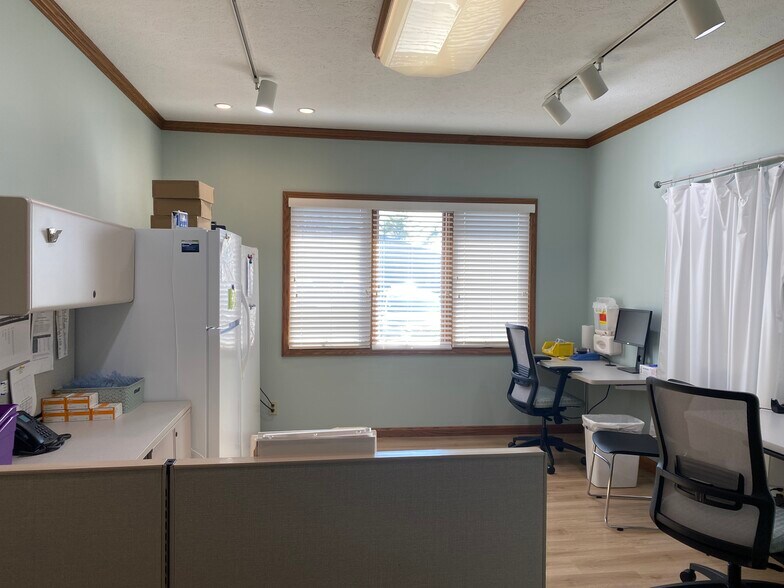 More Photos Of 2665 Fox Pointe Dr, Columbus Medical For Lease