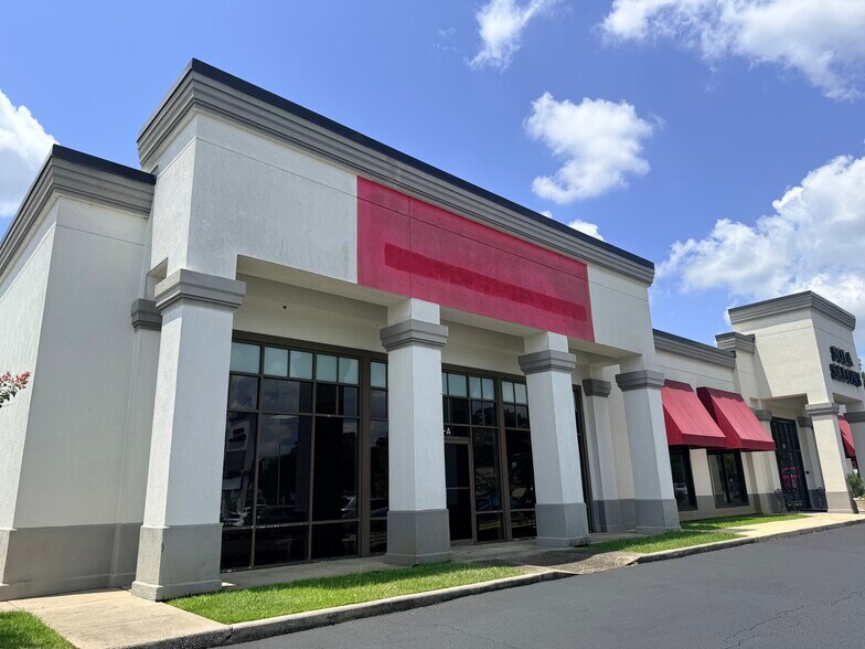 Primary Photo Of 4019-4023 Airport Blvd, Mobile Storefront For Lease