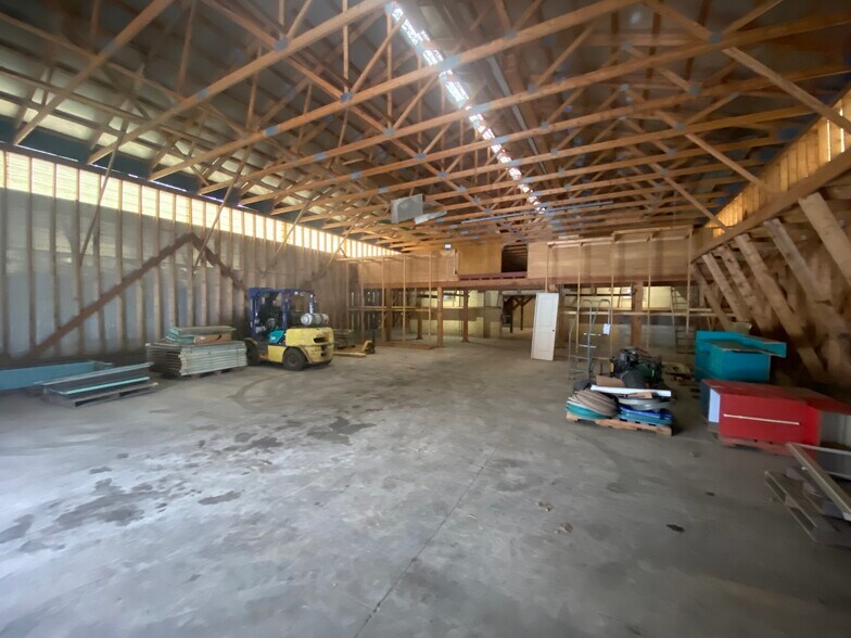 More Photos Of 115 N Exchange St, Geneva Storefront For Sale