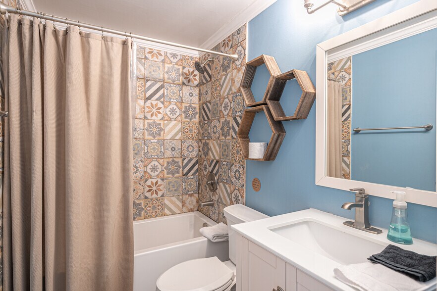 More Photos Of 522 E Bolton St, Savannah Apartments For Sale