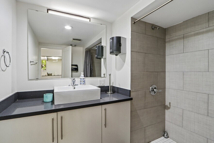 More Photos Of 11100 Sheldon St, Sun Valley Office Residential For Sale