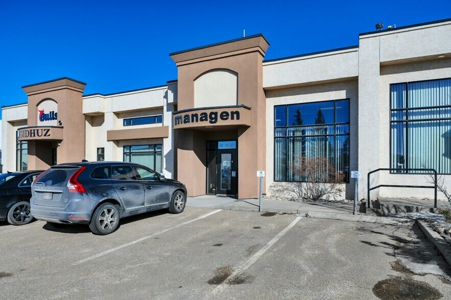 More Photos Of 4409 94 St NW, Edmonton Light Distribution For Lease