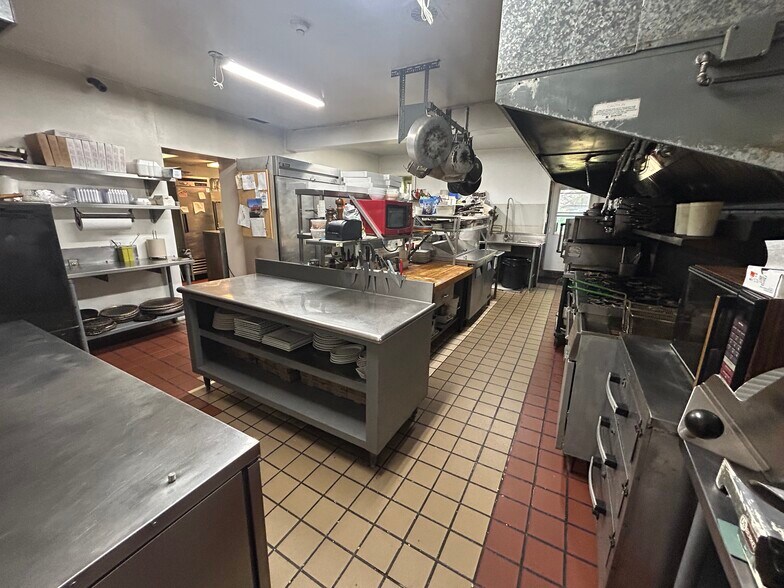 More Photos Of 181 E Brown St, Blairsville Restaurant For Sale
