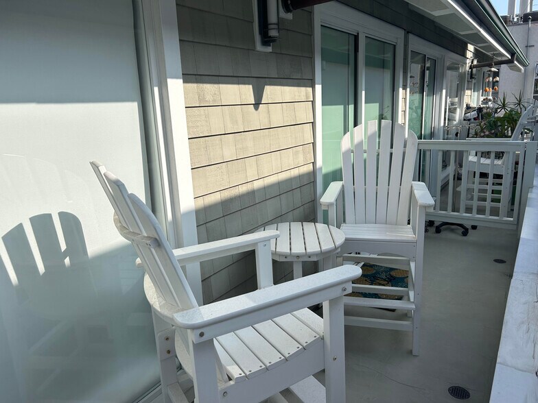 More Photos Of 3713 Highland Ave, Manhattan Beach Storefront For Lease