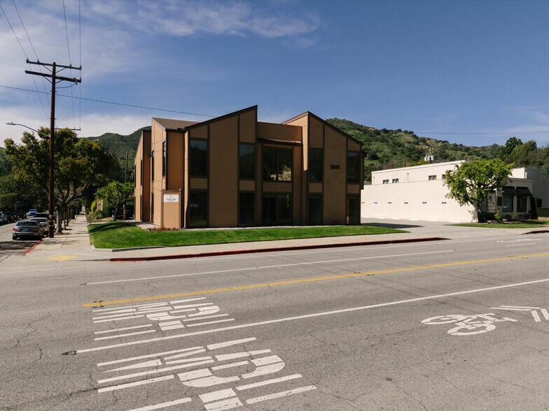 More Photos Of 2505 Canada Blvd, Glendale Office For Lease