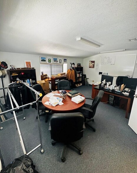 More Photos Of 8424 N HWY 69, Pollok Flex For Sale