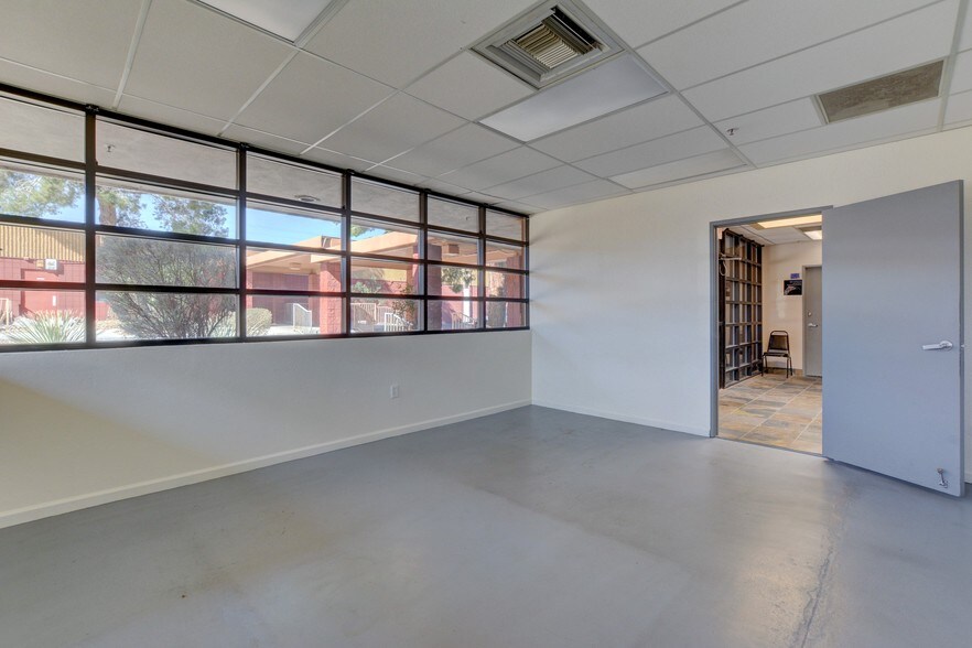 More Photos Of 2400 N Tenaya Way, Las Vegas Office For Sale