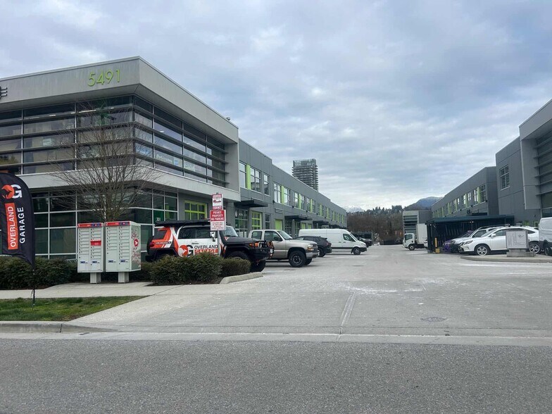 More Photos Of 5491 Regent St, Burnaby Distribution For Sale