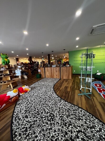 More Photos Of 7 Ferry Rd, South Hero Storefront For Sale