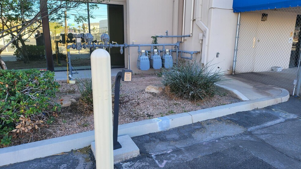 More Photos Of 3325-3326 W Oquendo Rd, Las Vegas Warehouse For Lease