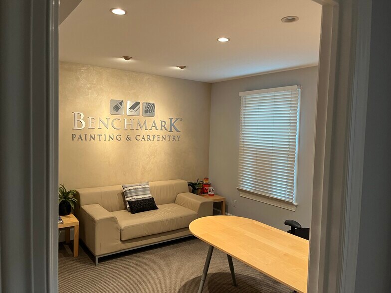 More Photos Of 10555 Metropolitan Ave, Kensington Medical For Sale