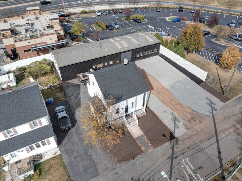 More Photos Of 12 Jansen Ave, Woodbridge Warehouse For Sale