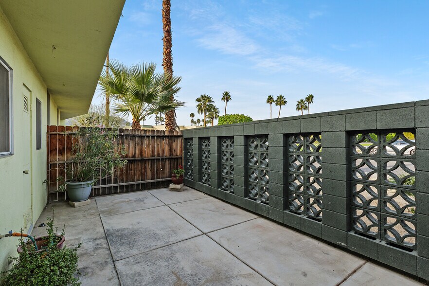 More Photos Of 1777 E Arenas Rd, Palm Springs Apartments For Sale