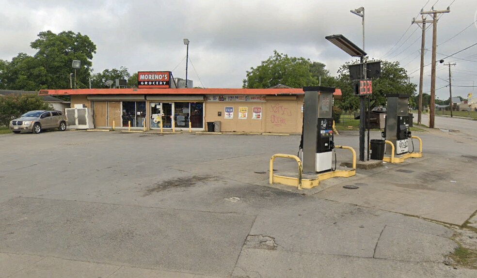 Primary Photo Of 4103 Commercial Ave, San Antonio Convenience Store For Sale