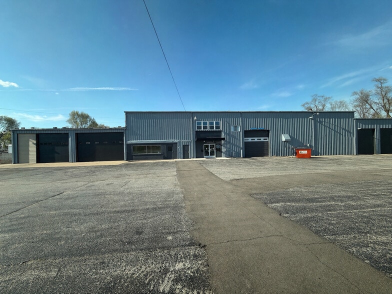 Primary Photo Of 923 E Michigan Ave, Battle Creek Warehouse For Lease