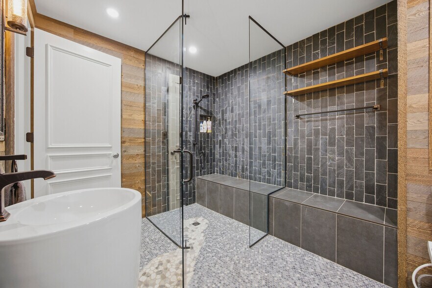More Photos Of 574 East Ave NE, Atlanta Multifamily For Sale