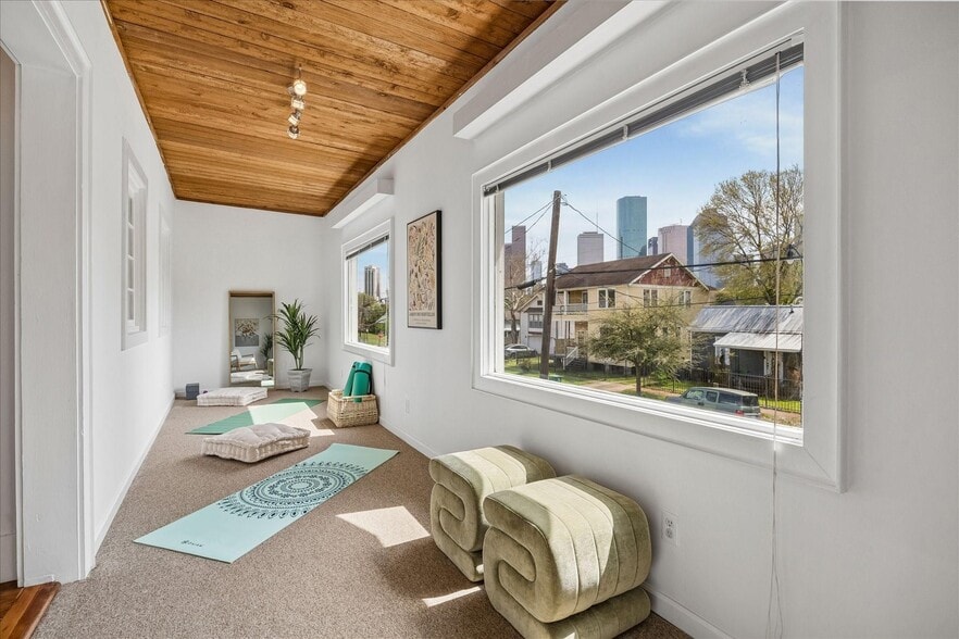 More Photos Of 1812 Kane St, Houston Office Residential For Sale