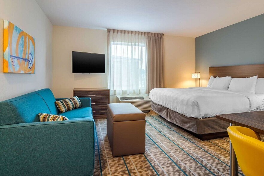 More Photos Of 3 Amlajack Blvd, Newnan Hotel For Sale