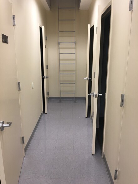 More Photos Of 365 Spotswood Englishtown Rd, Monroe Township Storefront Retail Office For Lease