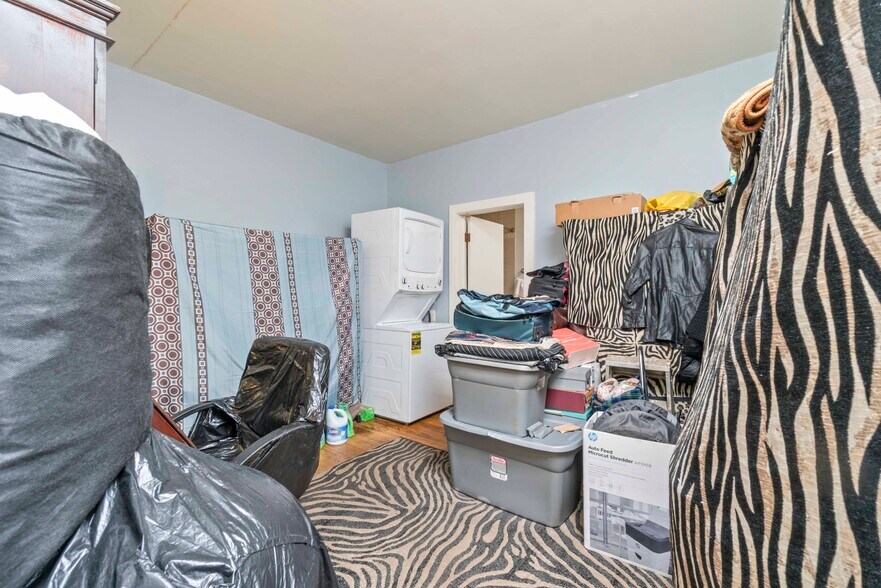 More Photos Of 5011 Roland Ave, Baltimore Apartments For Sale