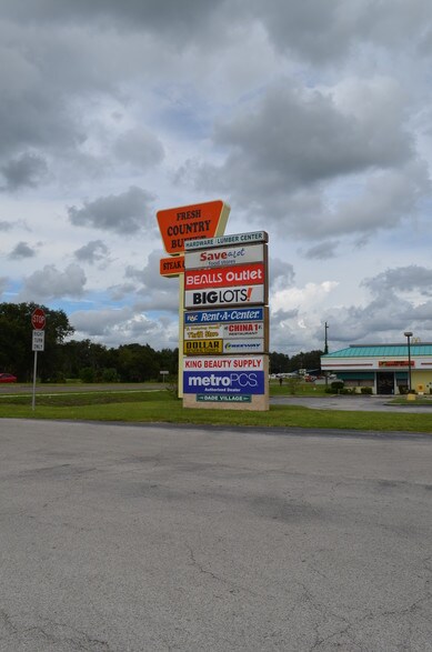 More Photos Of 12820 US Highway 301, Dade City Storefront For Lease