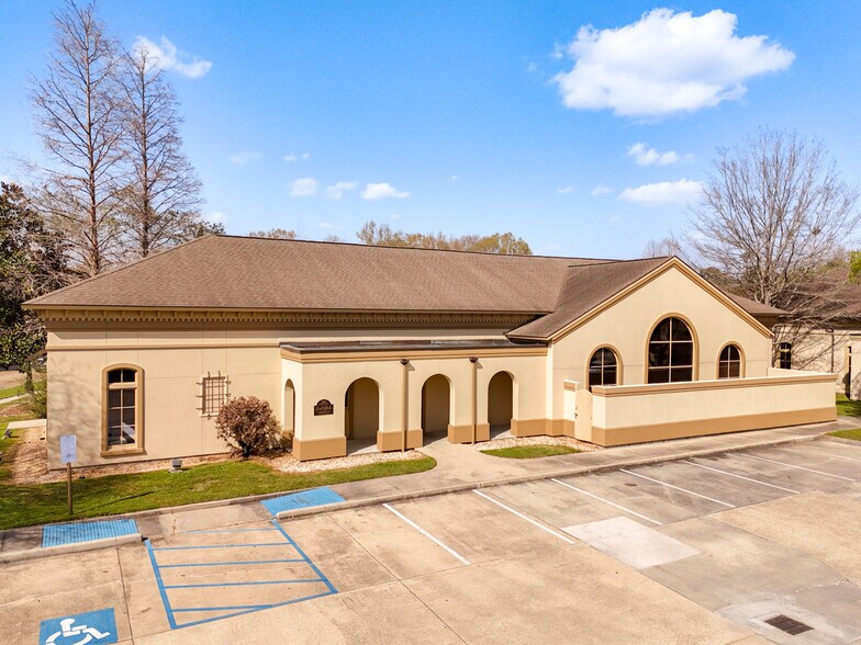 Primary Photo Of 5015 Bluebonnet Blvd, Baton Rouge Medical For Lease