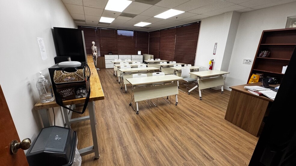More Photos Of 3025 W Sahara Ave, Las Vegas Medical For Sale