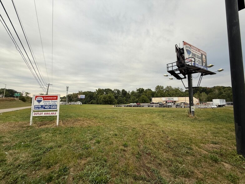 Primary Photo Of 3003 Homer Adams Pky, Alton Land For Sale
