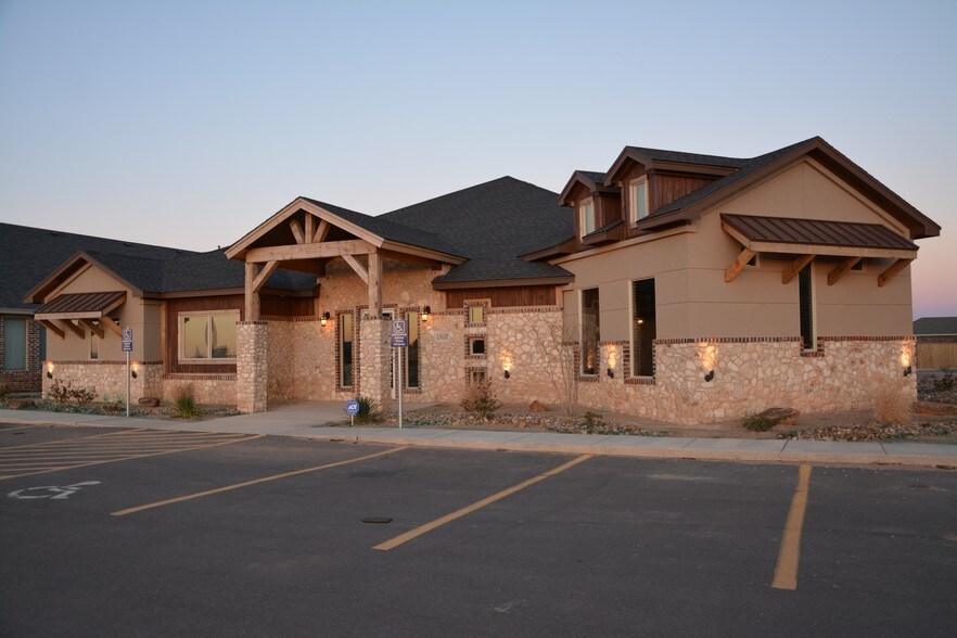 More Photos Of 13037 Quaker Ave, Lubbock Office For Lease