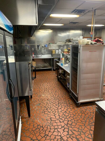 More Photos Of 116 Ann St, Pickens Restaurant For Sale