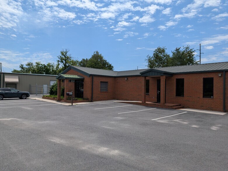 Primary Photo Of 1321 W Hill Ave, Valdosta Office For Sale