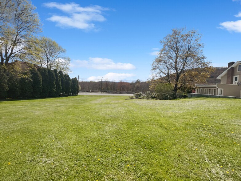 More Photos Of 794 Claremont Ave, Tamaqua General Retail For Sale