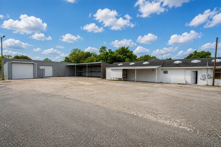 Primary Photo Of 415 Main St, La Marque Service For Lease
