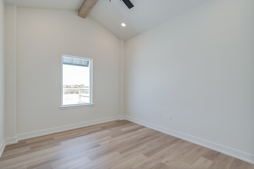More Photos Of 5311 Private 7320 rd, Lubbock Industrial For Sale