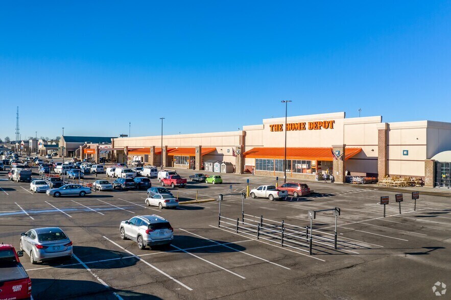 More Photos Of 5710-5840 Antioch Rd, Merriam Unknown For Lease