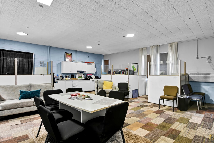 More Photos Of 920 N 6th St, Wilmington Religious Facility For Sale