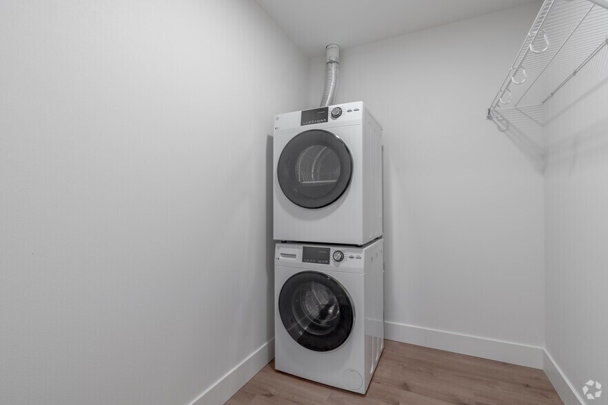 More Photos Of 208 N Samish Way, Bellingham Apartments For Lease