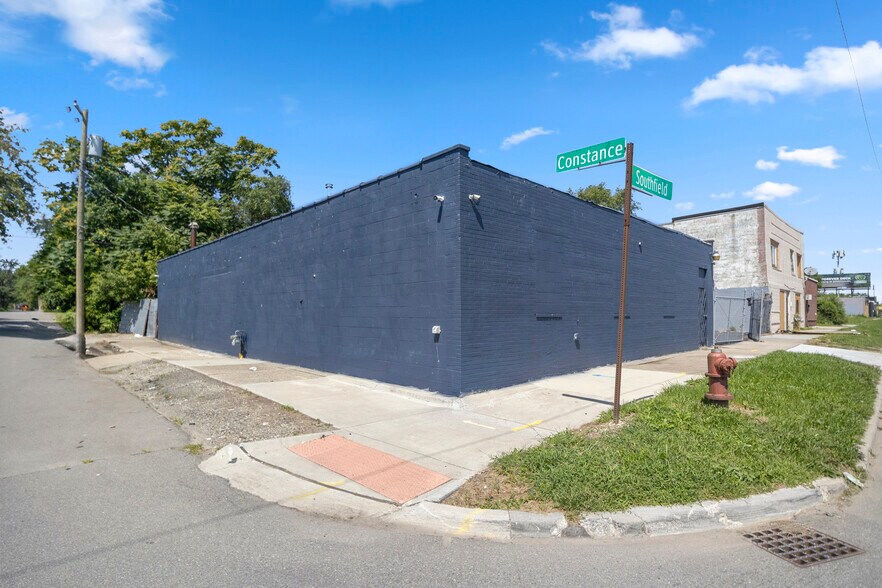 More Photos Of 8411 Southfield Fwy, Detroit Auto Dealership For Sale