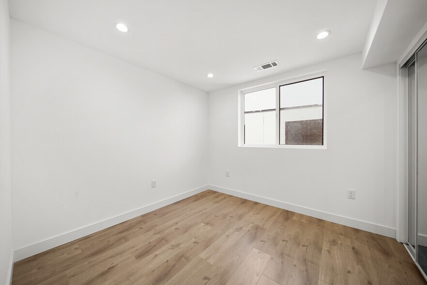 More Photos Of 171 S Hoover St, Los Angeles Apartments For Sale