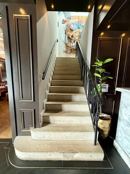 More Photos Of 441 NE 3rd Ave, Fort Lauderdale Office For Lease