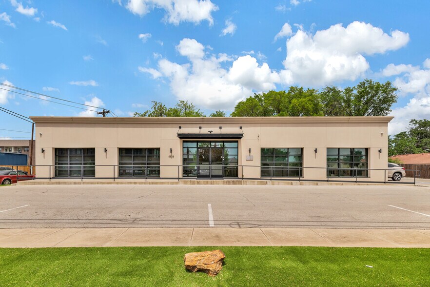 More Photos Of 4838 White Settlement Rd, Fort Worth Loft Creative Space For Lease