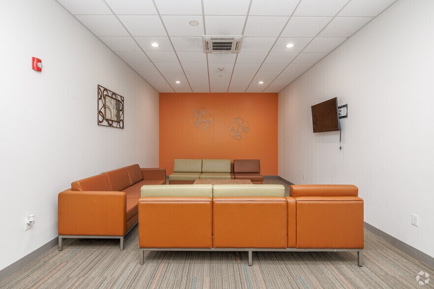 More Photos Of 7-9 Court St, Binghamton Apartments For Lease