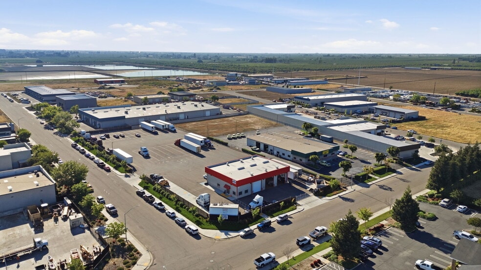 More Photos Of 4376 Farm Supply Dr, Ceres Truck Terminal For Sale