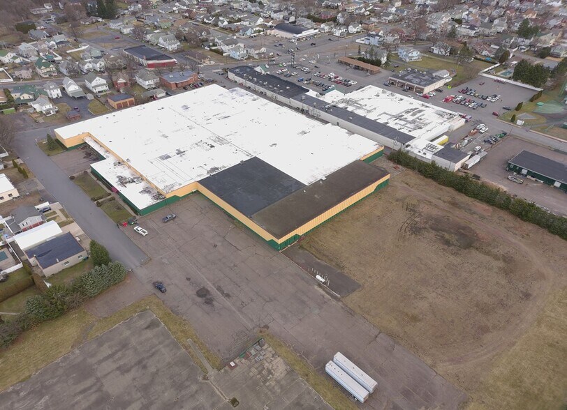 More Photos Of 4th & Pacific Ave @ Pacific Ave, West Pittston Warehouse For Sale